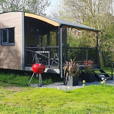 Отель Peppercorn Pod At Beck House Glamping Salmonby Экстерьер фото