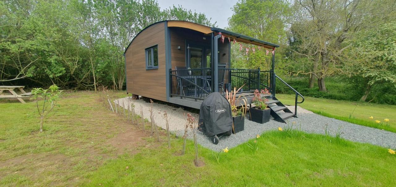 Отель Peppercorn Pod At Beck House Glamping Salmonby Экстерьер фото