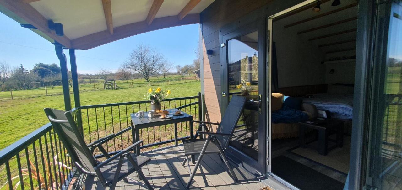Отель Peppercorn Pod At Beck House Glamping Salmonby Экстерьер фото